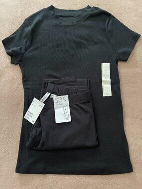 H & M Black DIVIDED Leggings & Target Black Tee Both Small sold as SET